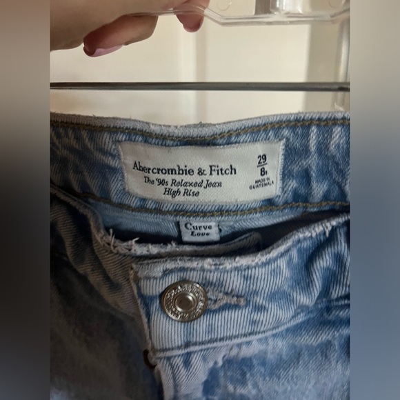 Abercrombie & Fitch Curve Love High Rise 90s Relaxed Jean - Picture 3 of 5